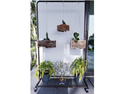 噴粉可移動黑色單桿掛衣架成功案例分享