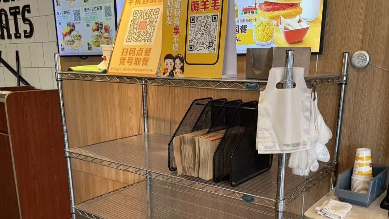 超越木質與塑料，金屬層架重塑智慧收納