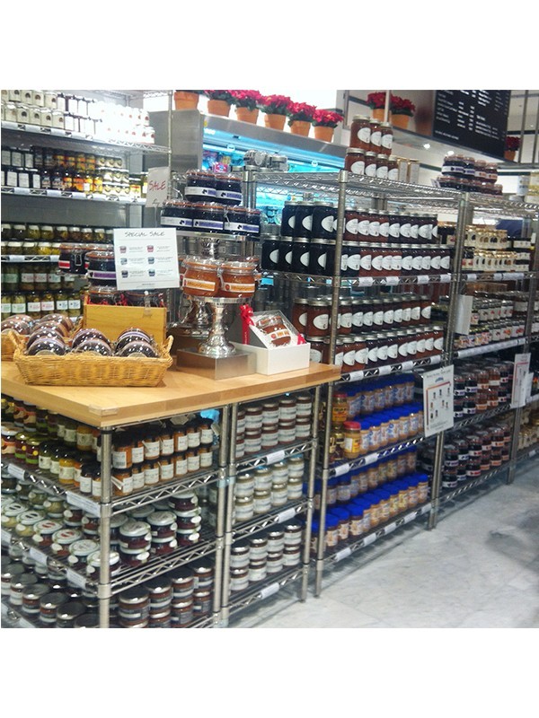 超市罐頭食品專區展示架